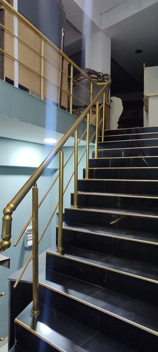 Firdavs binosi sotiladi