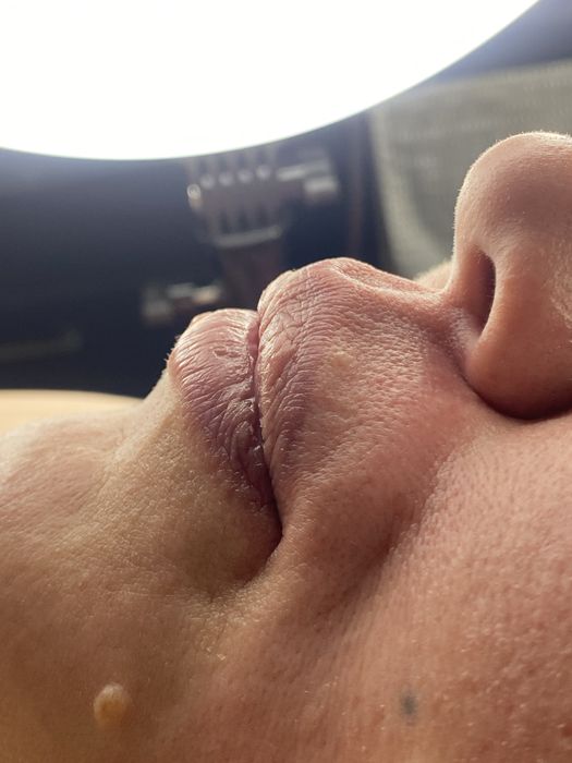 Профессиональная депиляция только для женщин факат айоллар учун