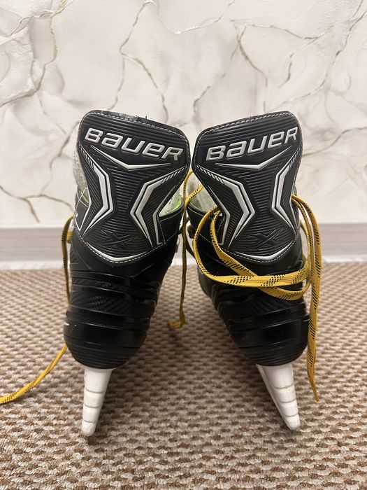 Хоккейные коньки Bauer XLS
