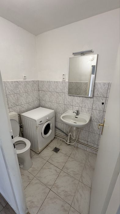 Inchirierz apartament / spatiu comercial