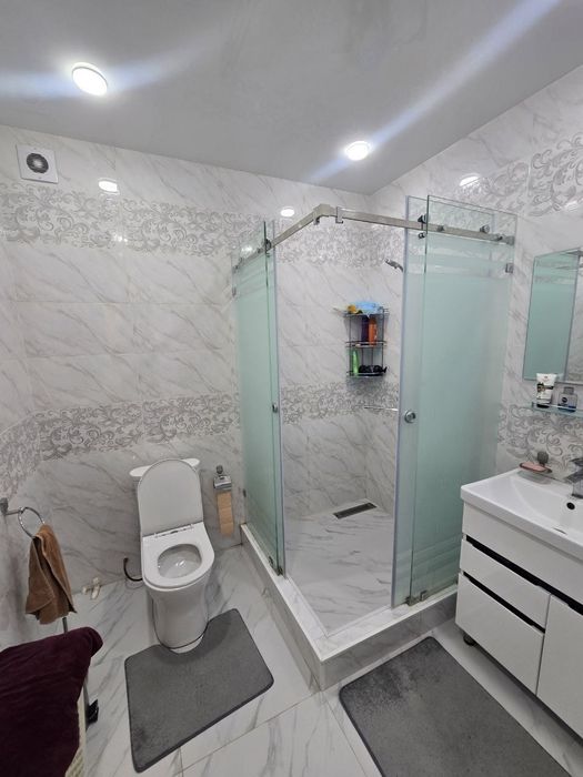 Ховли уй жой сотилади