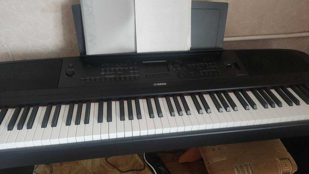 Цифровое Пианино YAMAHA DGX670