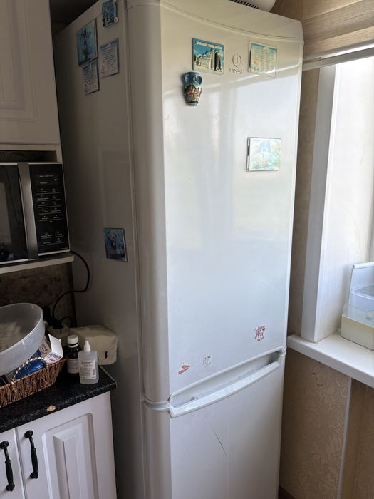 Indesit холодильник 35000 тенге