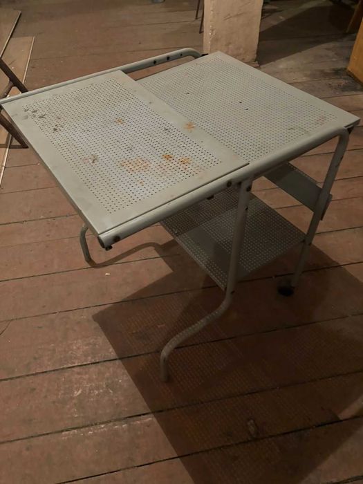 стол металлический (компьютерный)   IKEA