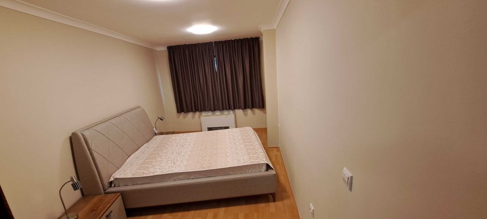 Продава се Двустаен апартамент в Бургас, Център - 60 кв.м за 1417 €/кв.м - Снимка #1