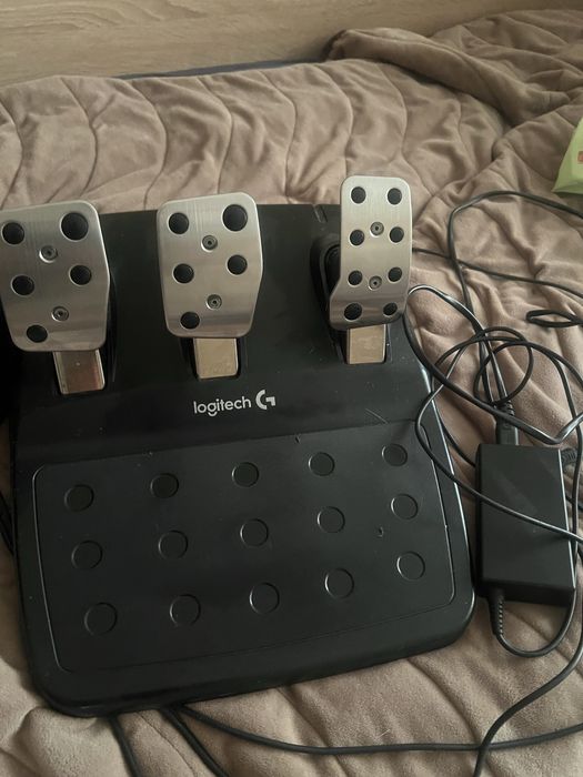 Волан с педали Logitech G29 PS4/PC