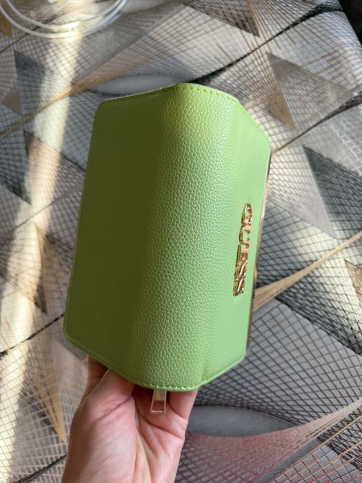 Дамско портмоне Гуес Guess