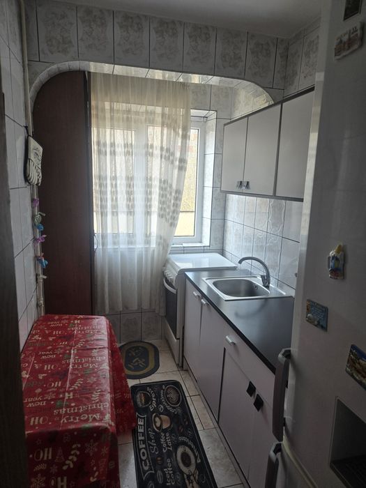 Închiriez apartament 2 camere
