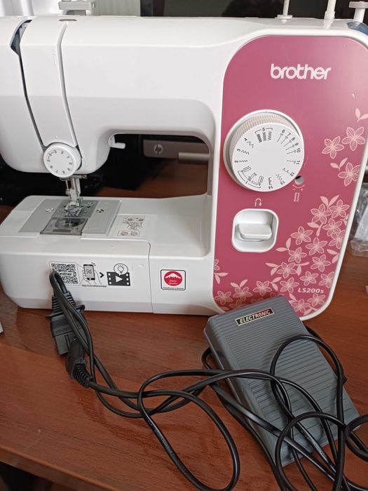 Швейная машина новая