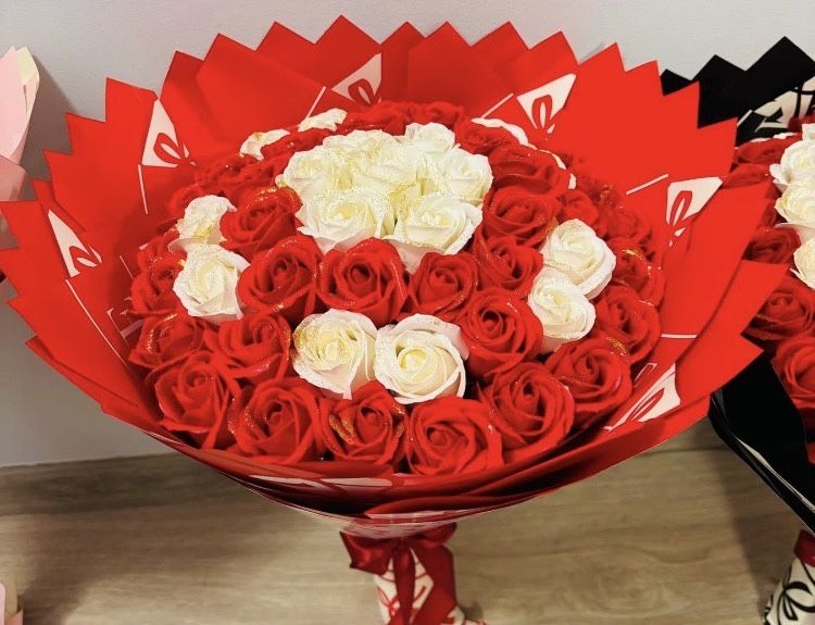 Buchete de trandafiri de la 40 de lei