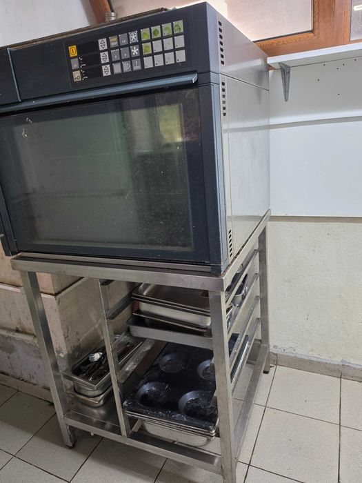 Конвектомат употребяван