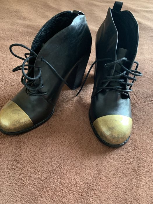 Кожаные ботильоны