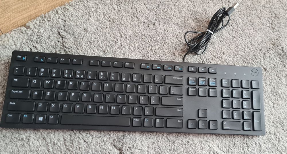 Dell Keyboard- клавиатурата