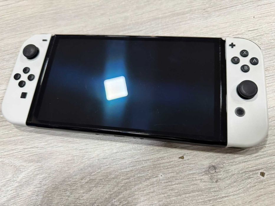 Nintendo Switch OLED Model