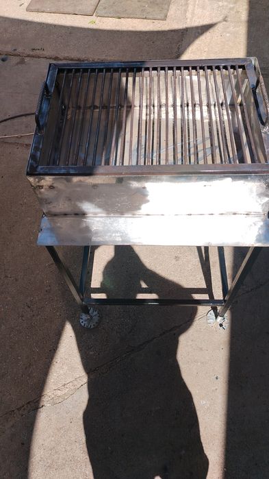 Vand gratar! Nou cuva inox!