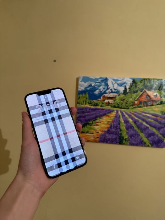 продаю Айфон 13 про мах