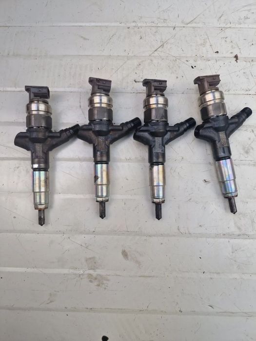 Injectoare/injector Subaru Forester/impreza motor 2.0 diesel 150 CP,an