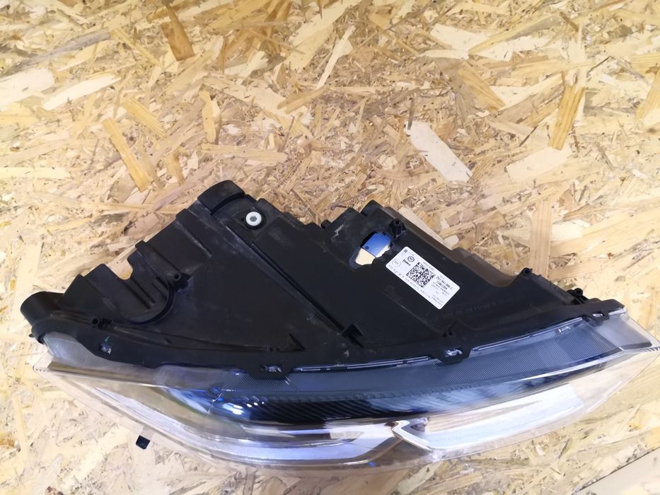 Десен фар  LED за Фолксваген Поло 6 2021 г Volkswagen Polo