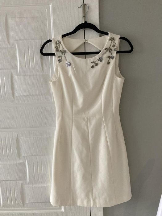 Елегантна рокля на HM