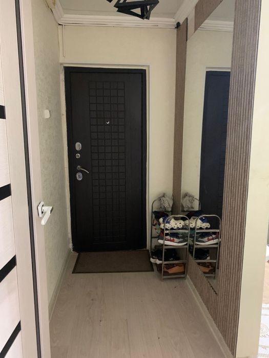 Самал мөлтек ауданында 3 бөлмелі пәтер жалға беріледі