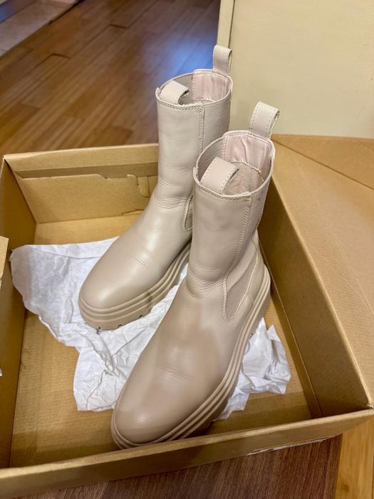 Ghete crem Zara marimea 36