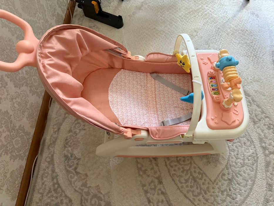 Продам срочно шезлонг новый