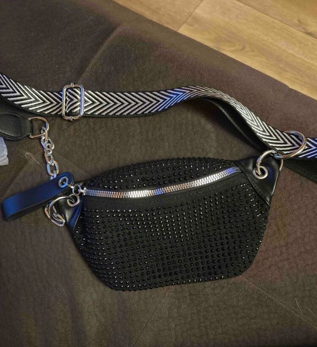 Малка дамска чанта