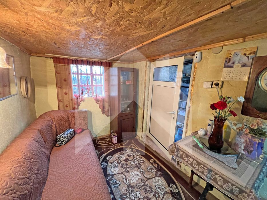 Продава се Къща в Нови пазар - 100 кв.м за 143 €/кв.м - Снимка #9