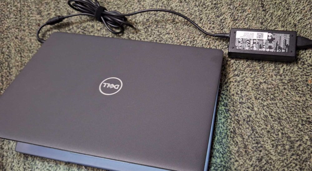 Laptop Dell neutilizat cu windows 10 pro instalat