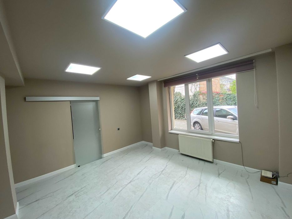 Spatiu de birou 50 mp str Decebal nr 5 Parter Cluj Parcare Centru