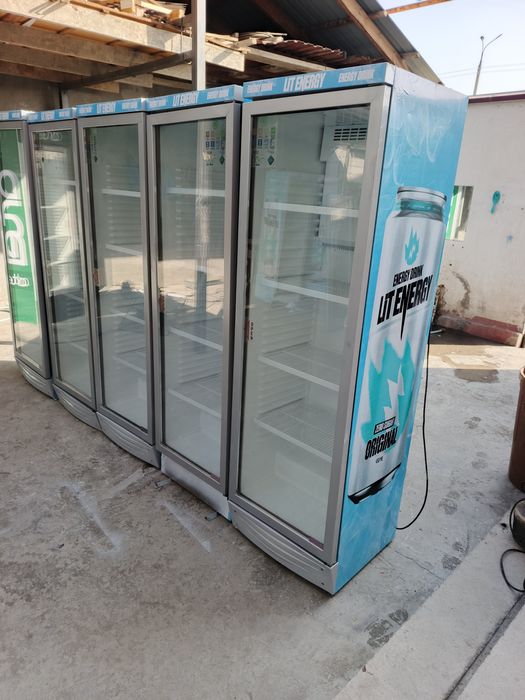 Витрина холодильник