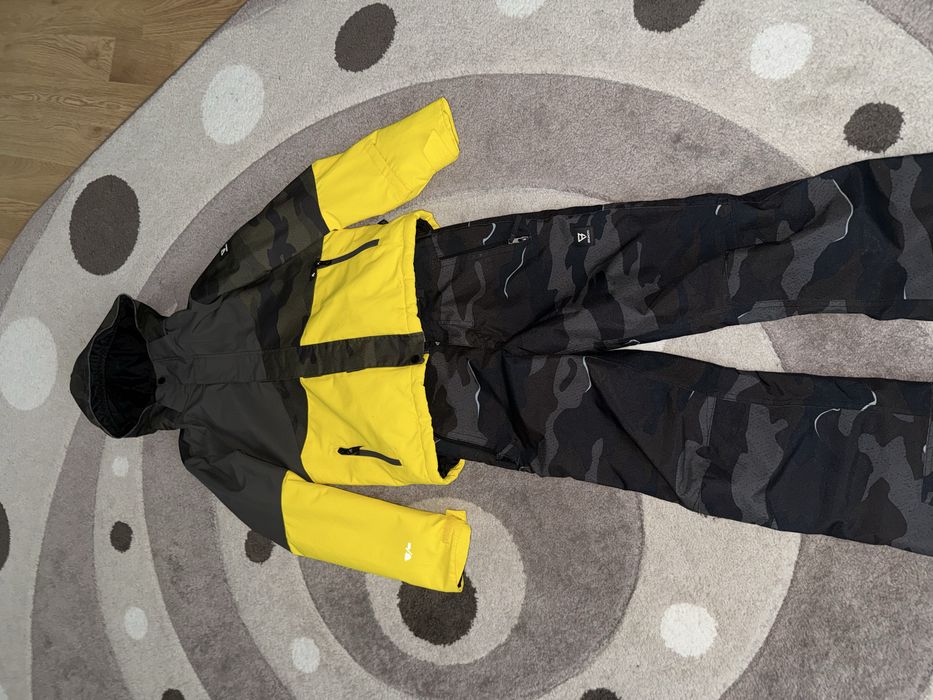 Geaca si pantaloni  de schi Brunotti