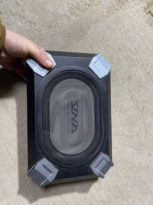 Продам активный сабвуфер