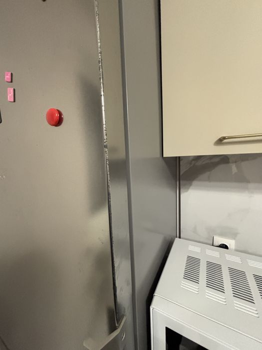 Холодильник Hotpoint Ariston