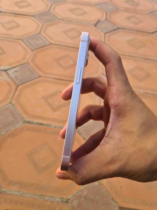 iphone 13.  256GB