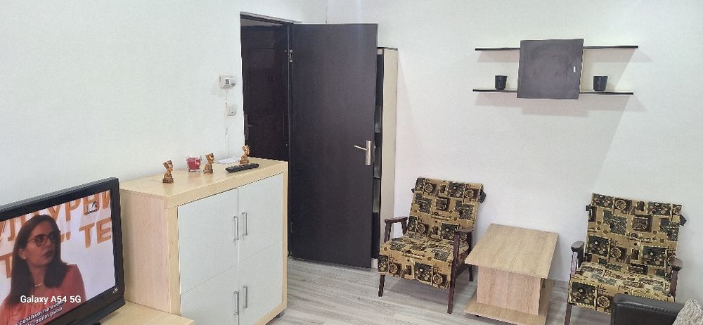 Proprietar închiriez Garsonieră