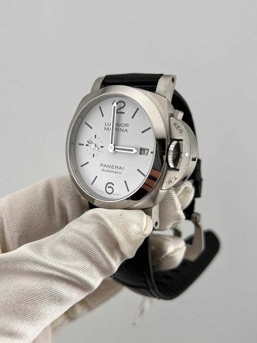 Наручные часы Panerai Luminor