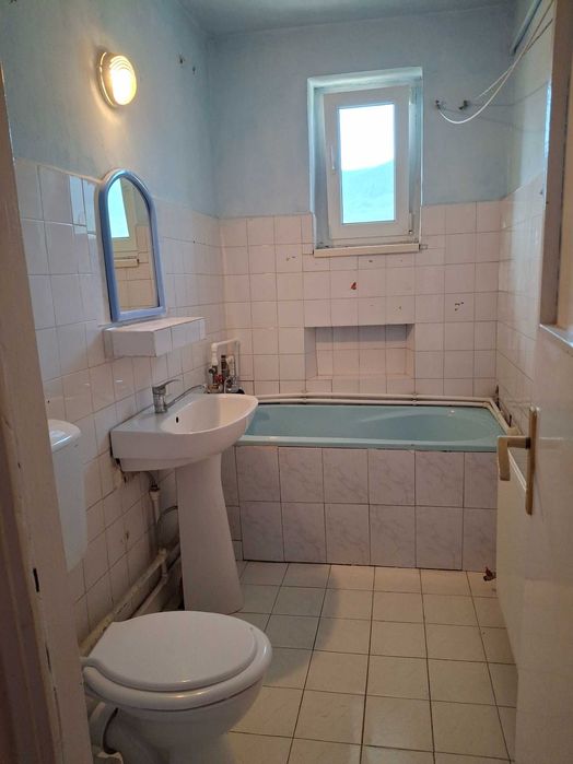 Apartament 3 camere decomandat, ultracentral – Municipiul Lupeni, judet Hunedoara