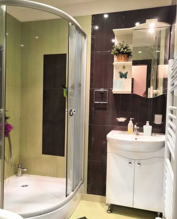 Дава се под наем Двустаен апартамент в София, Център - 65 кв.м за 500 € - Снимка #1