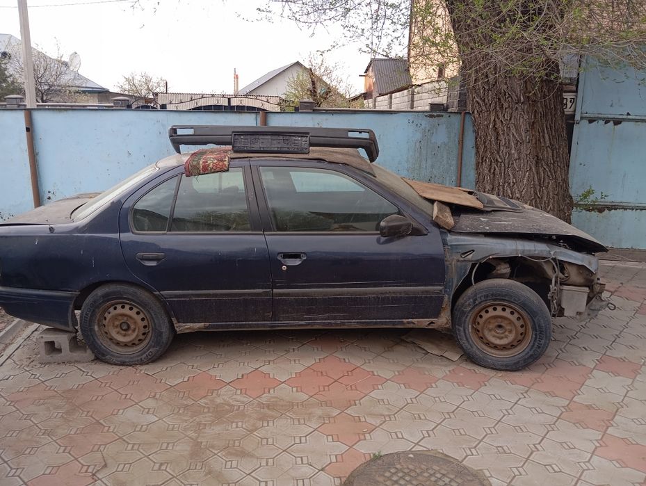 Продам на запчасти Ниссан примера