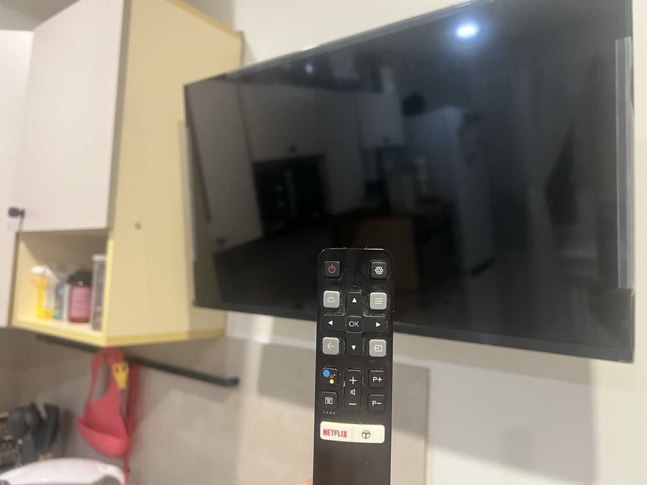 Продам телевизор спультом