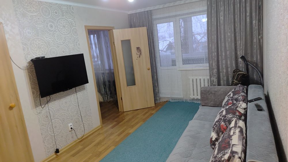 Продам 4-комнатную  квартиру