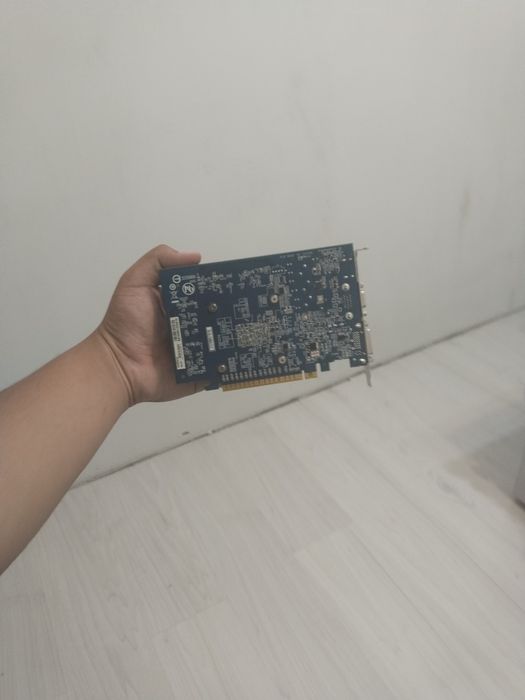 Продам видеокарту gt730