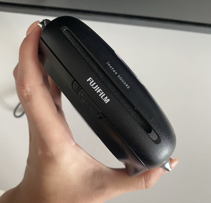 Фотокамера Fujifilm Instax Square 10 Black