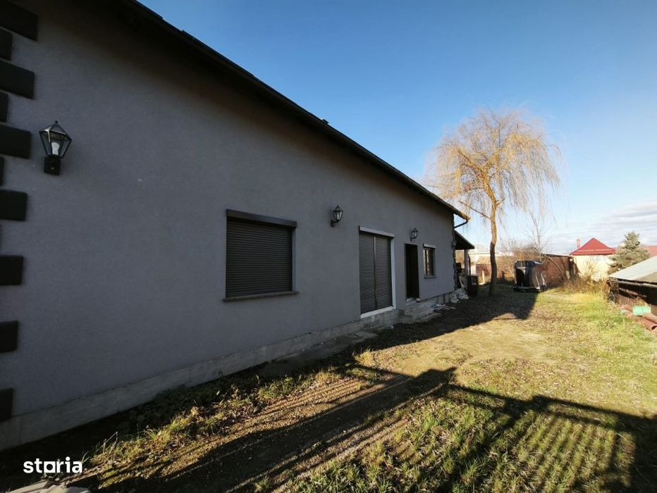 Casa cu 8 camere, 750 mp teren , Radauti