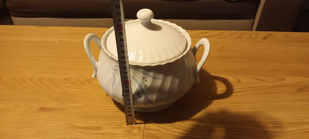 Български порцеланов сервиз от соца - супник, различни видове чинии