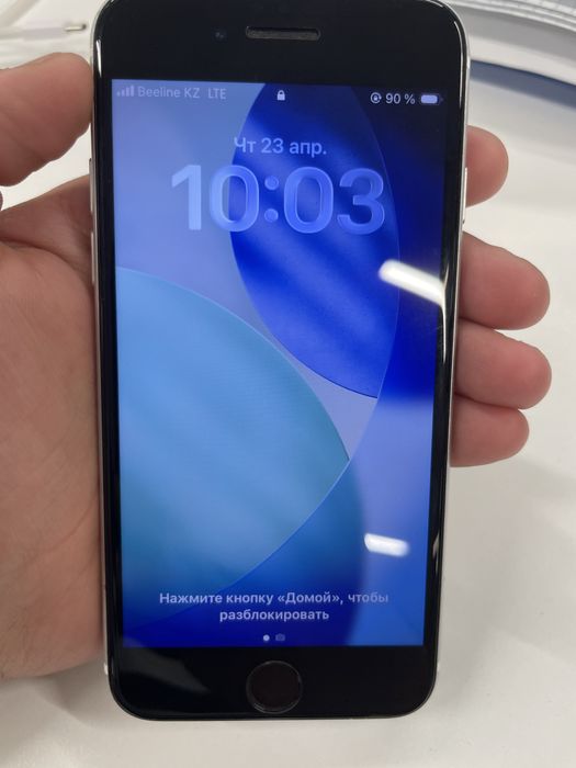 Iphone SE 2 в достойном состоянии