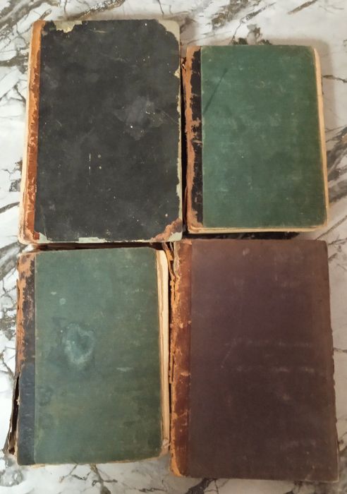 Продаются антикварные и редкие книги в хорошем состоянии.