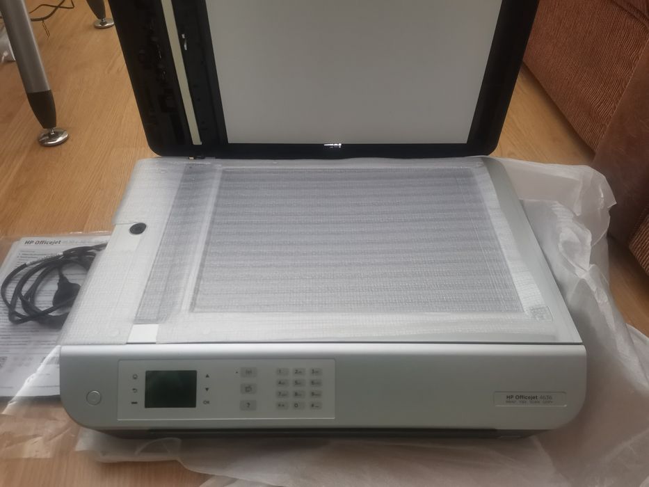 Imprimantă HP Officejet 4630 multifunctionala, wireless
