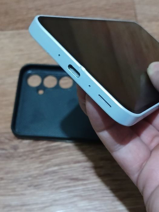 Самсунг А35 5G. Продаю недорого.